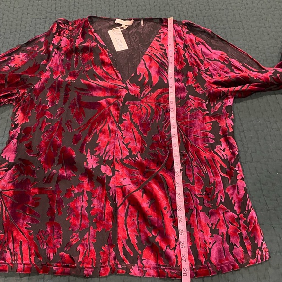 NWT Mika Mindel Red Black Multi Burnout Velvet Folliage Cold Shoulder Top XL - Picture 12 of 12